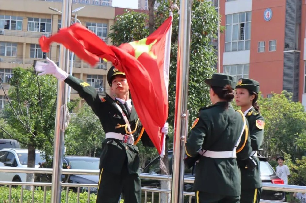 武汉光谷科技职业技术学校电话